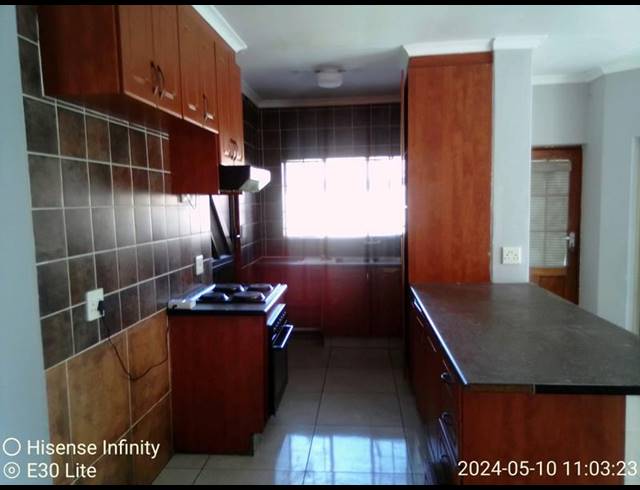 3 BEDROOM HOUSE FOR SALE IN THE ORCHARDS